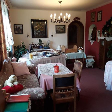 Gaestehaus "Gisela" Im Fuerstlichen Fischhaus Schillingsfuerst ภายนอก รูปภาพ