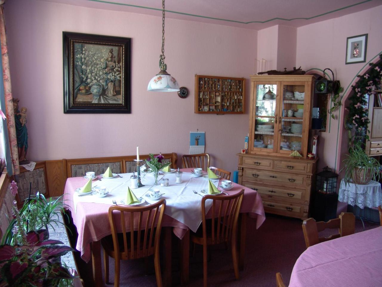 Gaestehaus "Gisela" Im Fuerstlichen Fischhaus Schillingsfuerst ภายนอก รูปภาพ