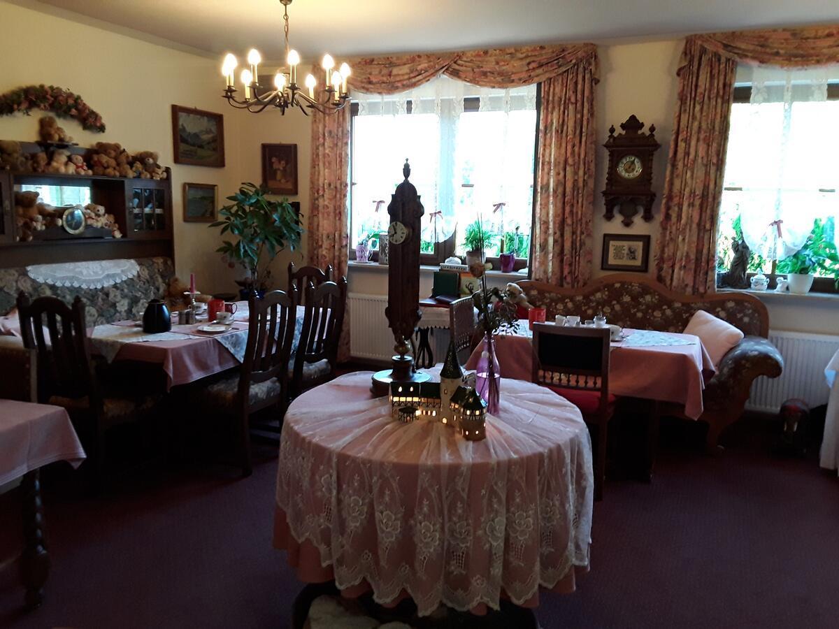 Gaestehaus "Gisela" Im Fuerstlichen Fischhaus Schillingsfuerst ภายนอก รูปภาพ