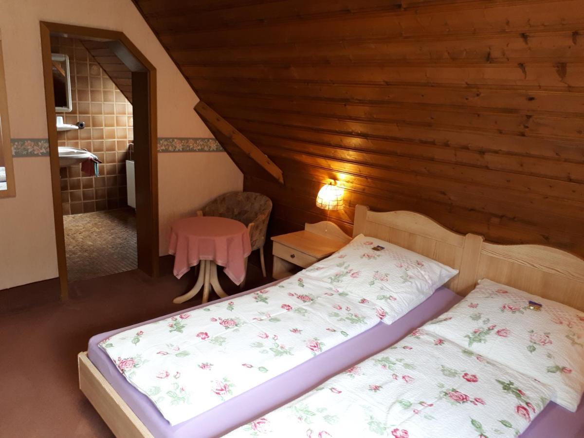 Gaestehaus "Gisela" Im Fuerstlichen Fischhaus Schillingsfuerst ภายนอก รูปภาพ